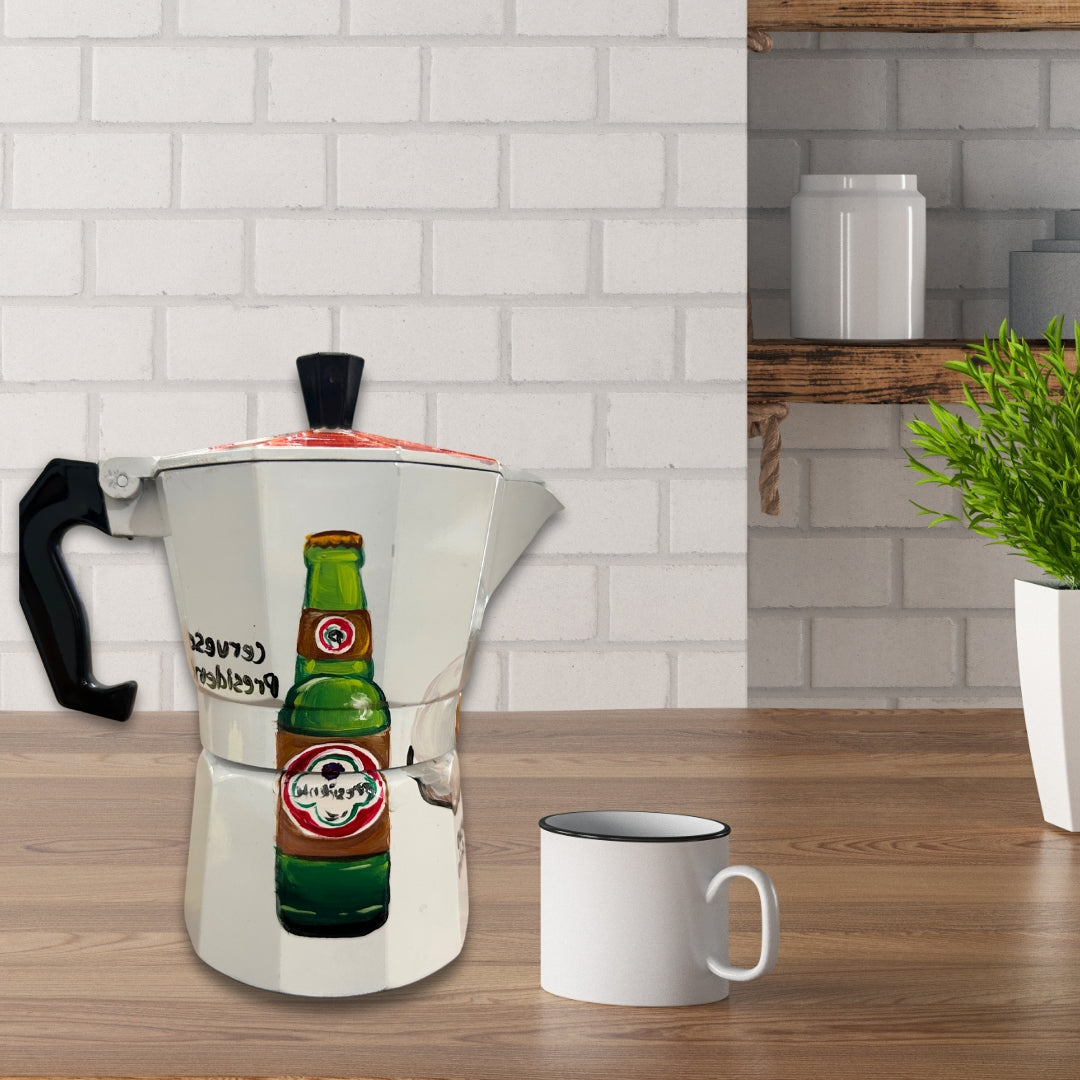 Cafetera de aluminio de 6 tazas: souvenir dominicano con rolos, huevo frito, cerveza Presidente y diseño de árbol flamante