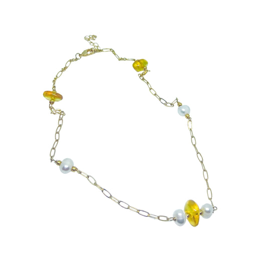 Amber Chip Necklace with Pearls – A Timeless Fusion of Elegance and Dominican Beauty